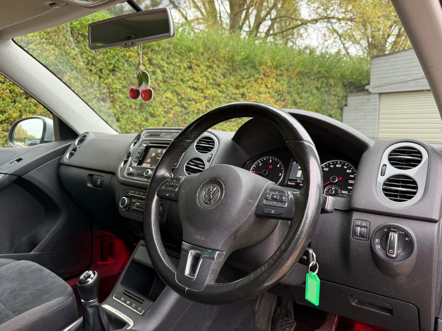 Used Volkswagen Tiguan 2014 for sale - 76765686: Photo 15