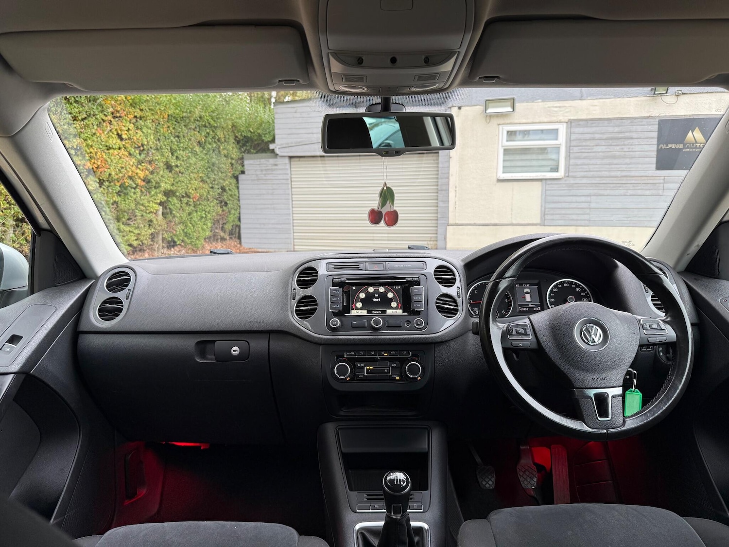 Used Volkswagen Tiguan 2014 for sale - 76765686: Photo 30