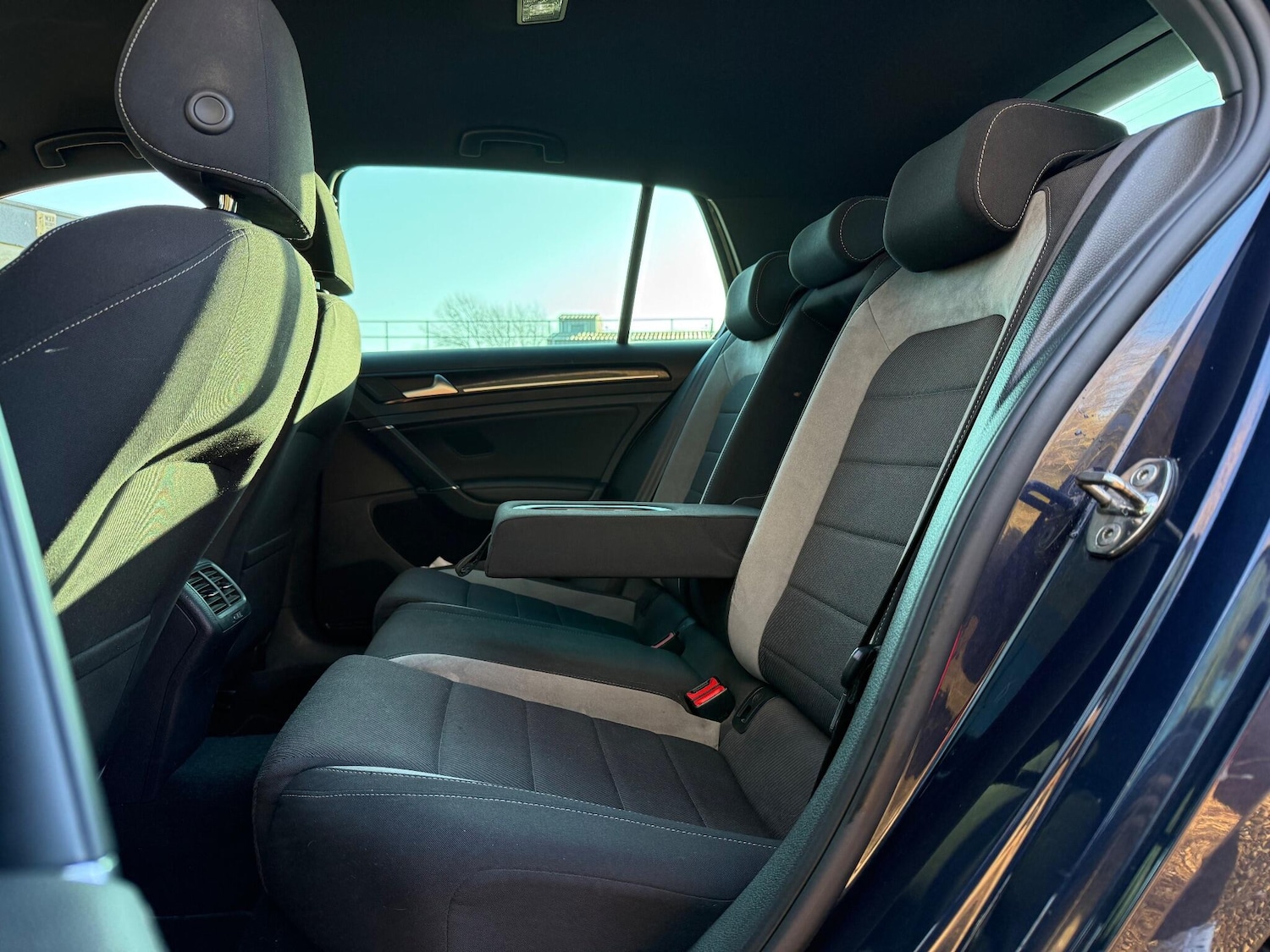 Used Volkswagen Golf for sale - 77190907: Photo 27