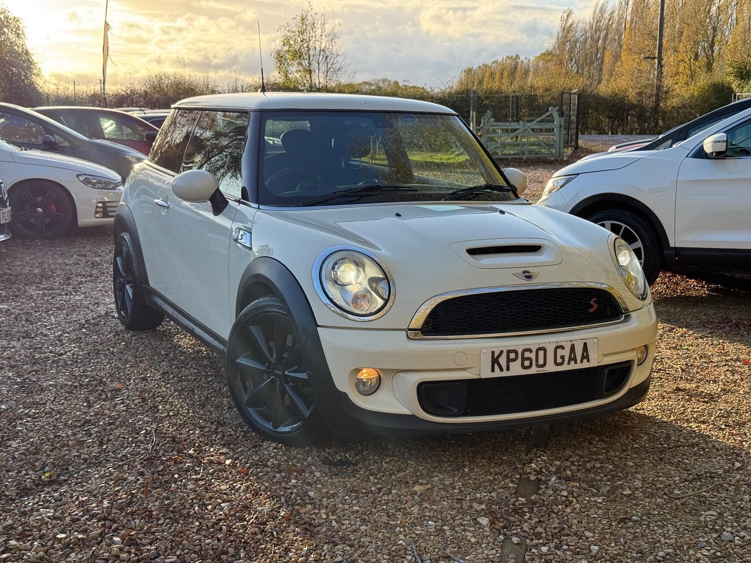 Used MINI Hatch 2010 for sale - 76433181: Photo 2