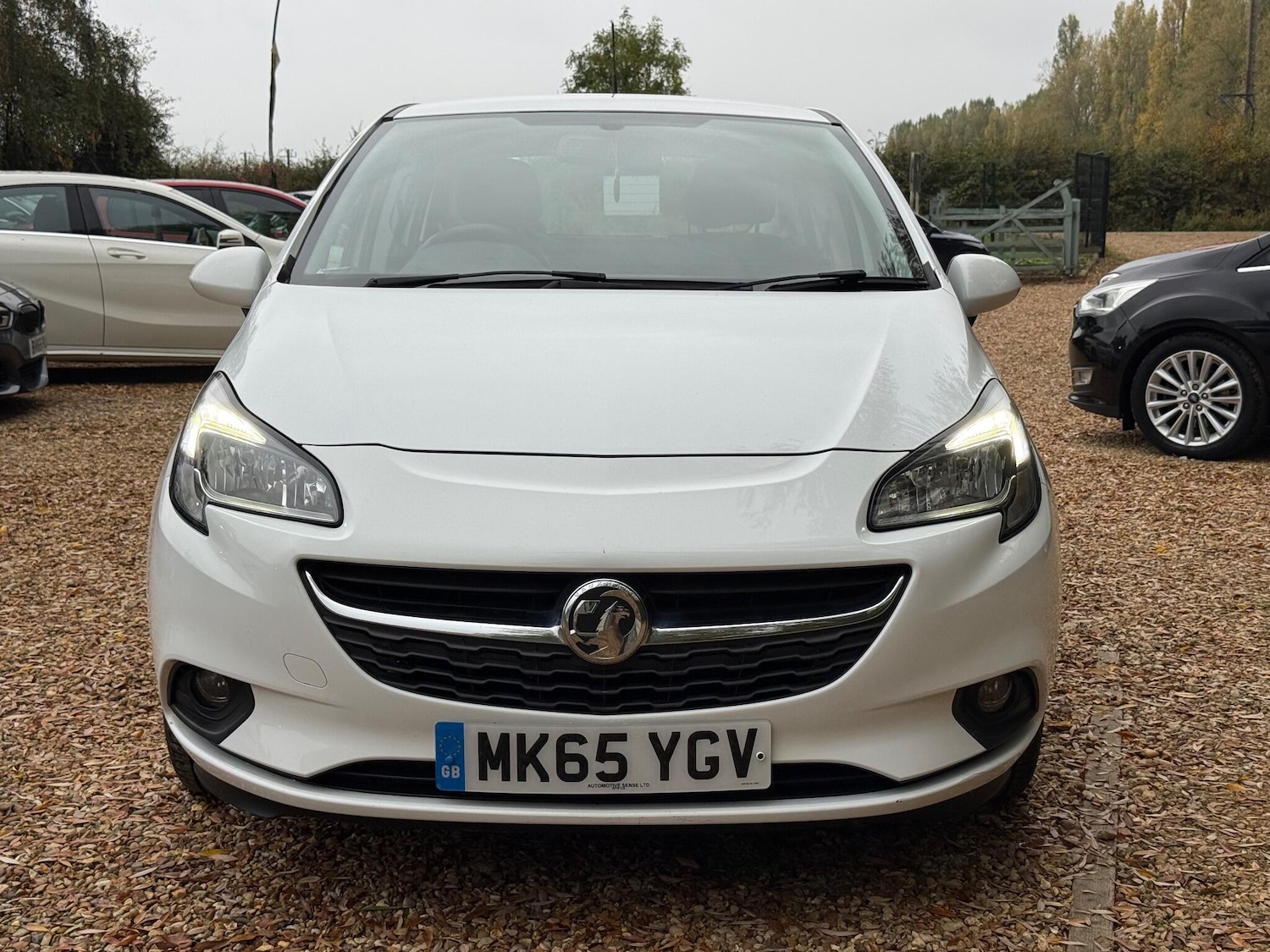 Used Vauxhall Corsa 2015 for sale - 76433307: Photo 2