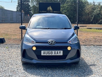 Used Hyundai i10 2018 for sale - 79496221: Photo