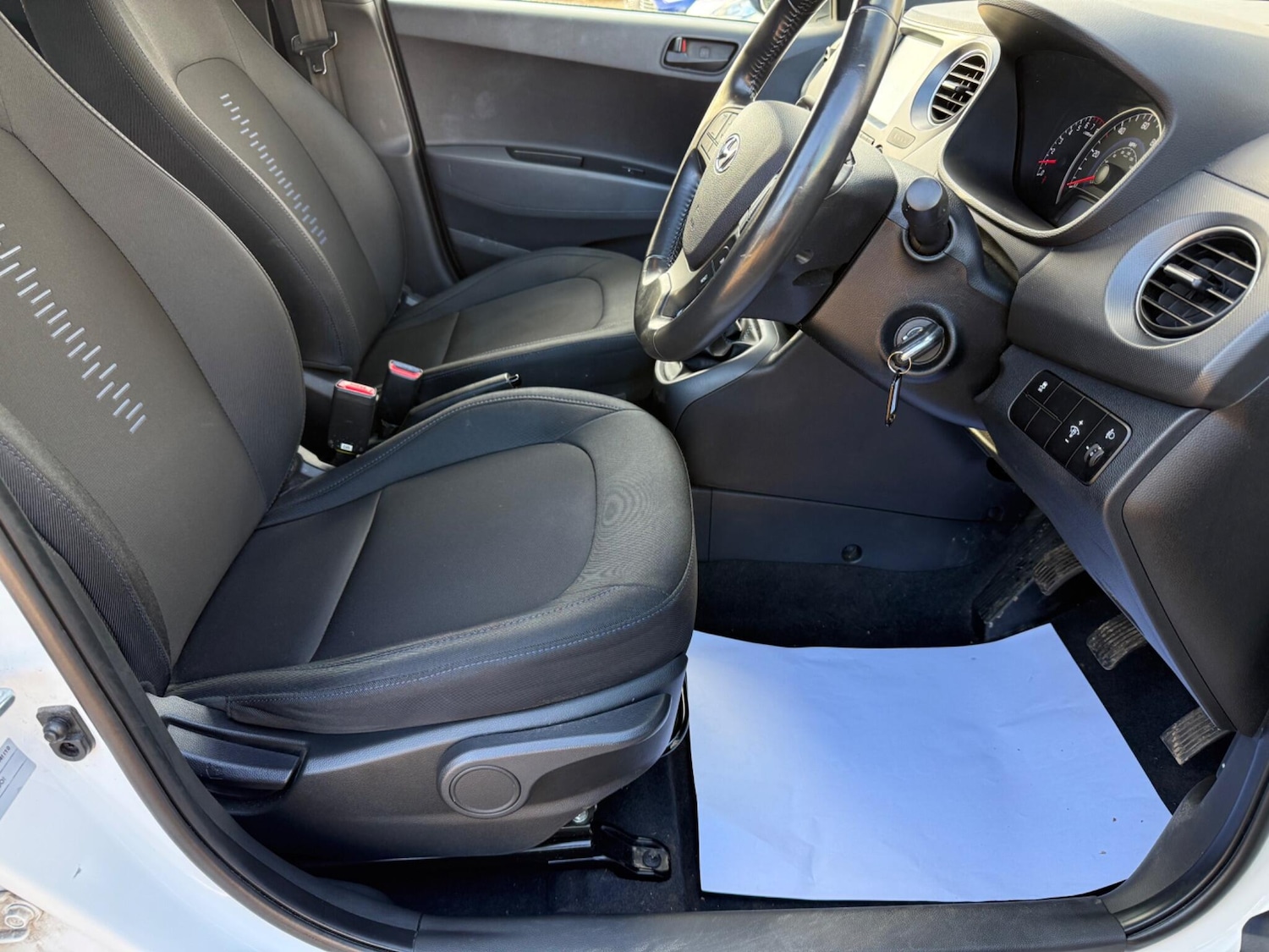 Used Hyundai i10 2018 for sale - 77637619: Photo 15