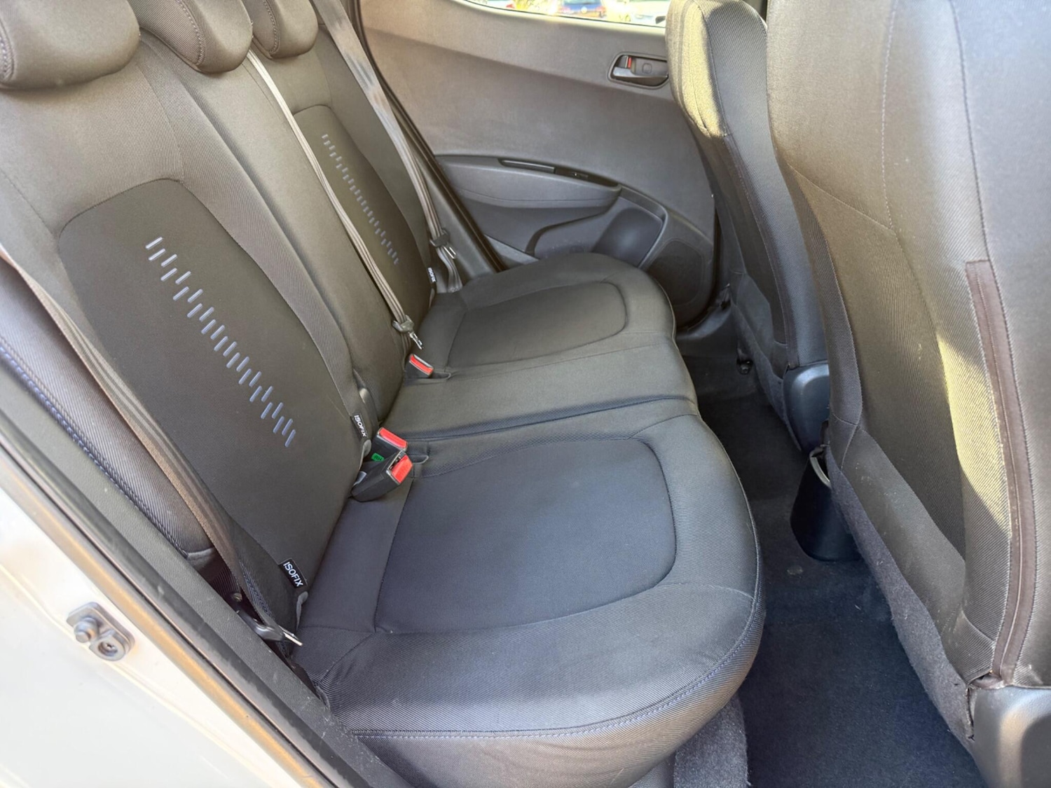 Used Hyundai i10 2018 for sale - 77637619: Photo 18