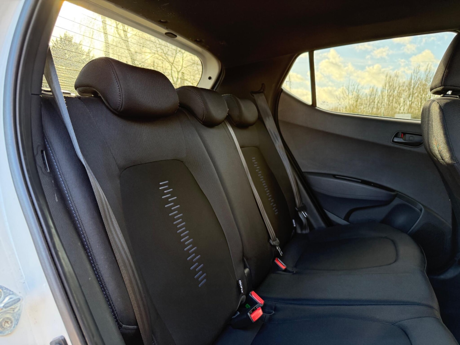 Used Hyundai i10 2018 for sale - 77637619: Photo 19