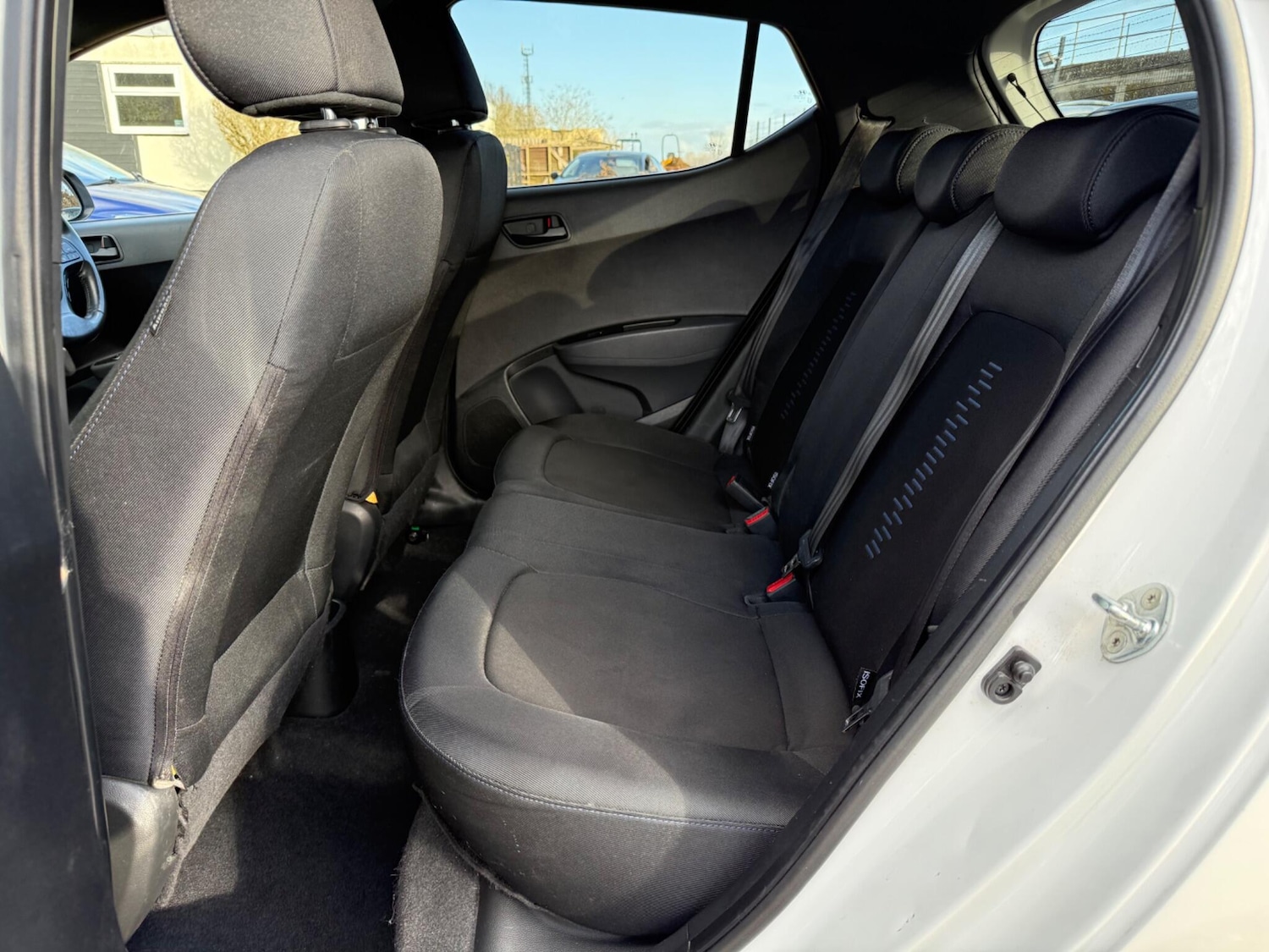 Used Hyundai i10 2018 for sale - 77637619: Photo 22