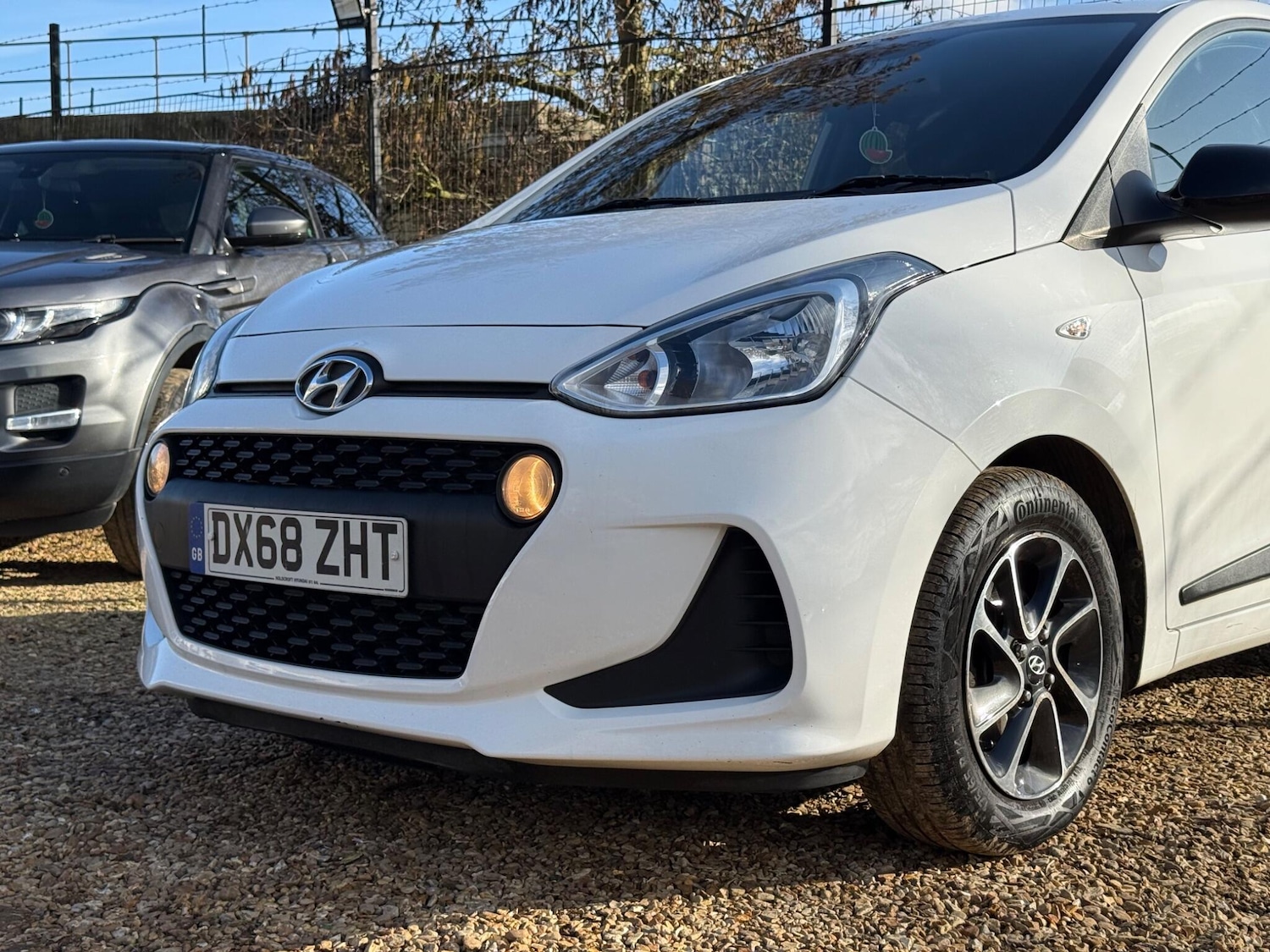 Used Hyundai i10 2018 for sale - 77637619: Photo 5