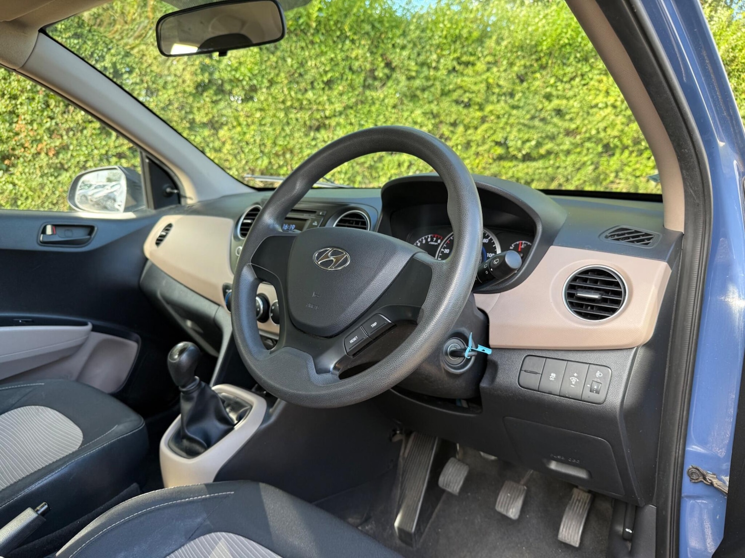 Used Hyundai i10 2015 for sale - 76020693: Photo 13