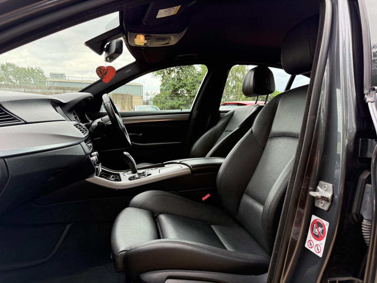 Used BMW 5 Series 2015 for sale - 76528107: Photo 25