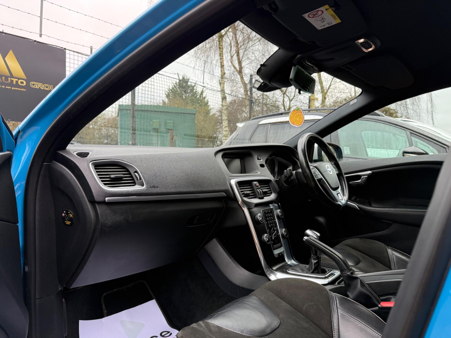 Used Volvo V40 2015 for sale - 77456578: Photo 15