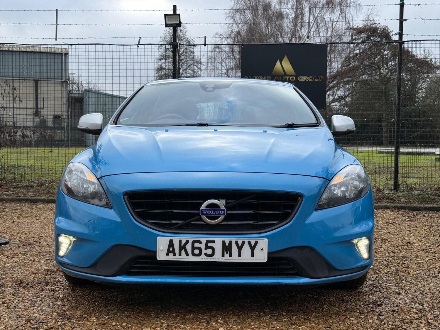 Used Volvo V40 2015 for sale - 77456578: Photo 2