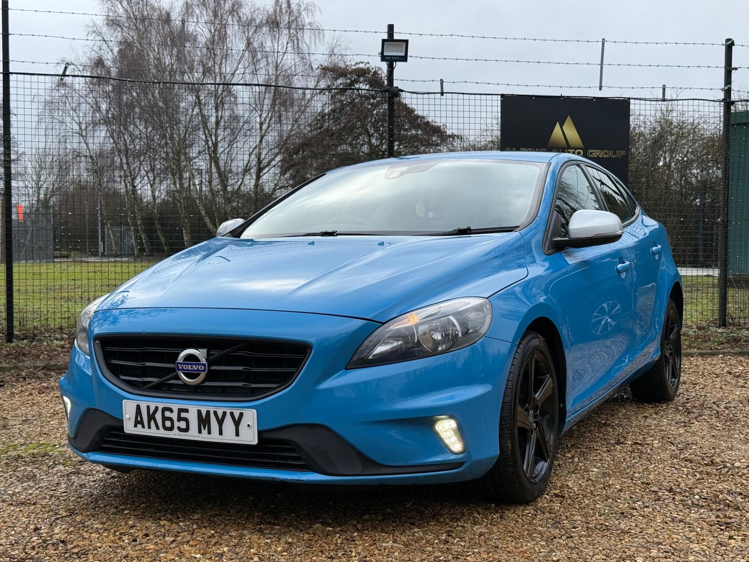 Used Volvo V40 2015 for sale - 77456578: Photo 3