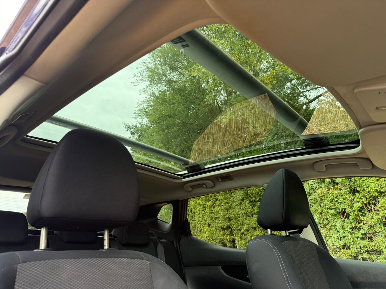 Used Nissan Qashqai 2015 for sale - 76282841: Photo 20