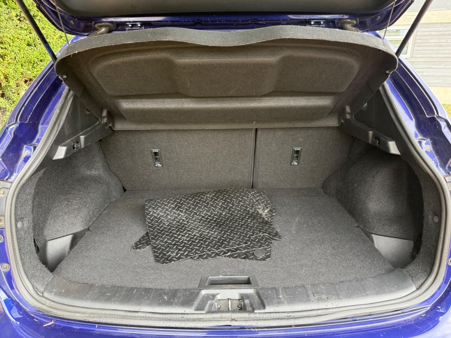 Used Nissan Qashqai 2015 for sale - 76282841: Photo 29