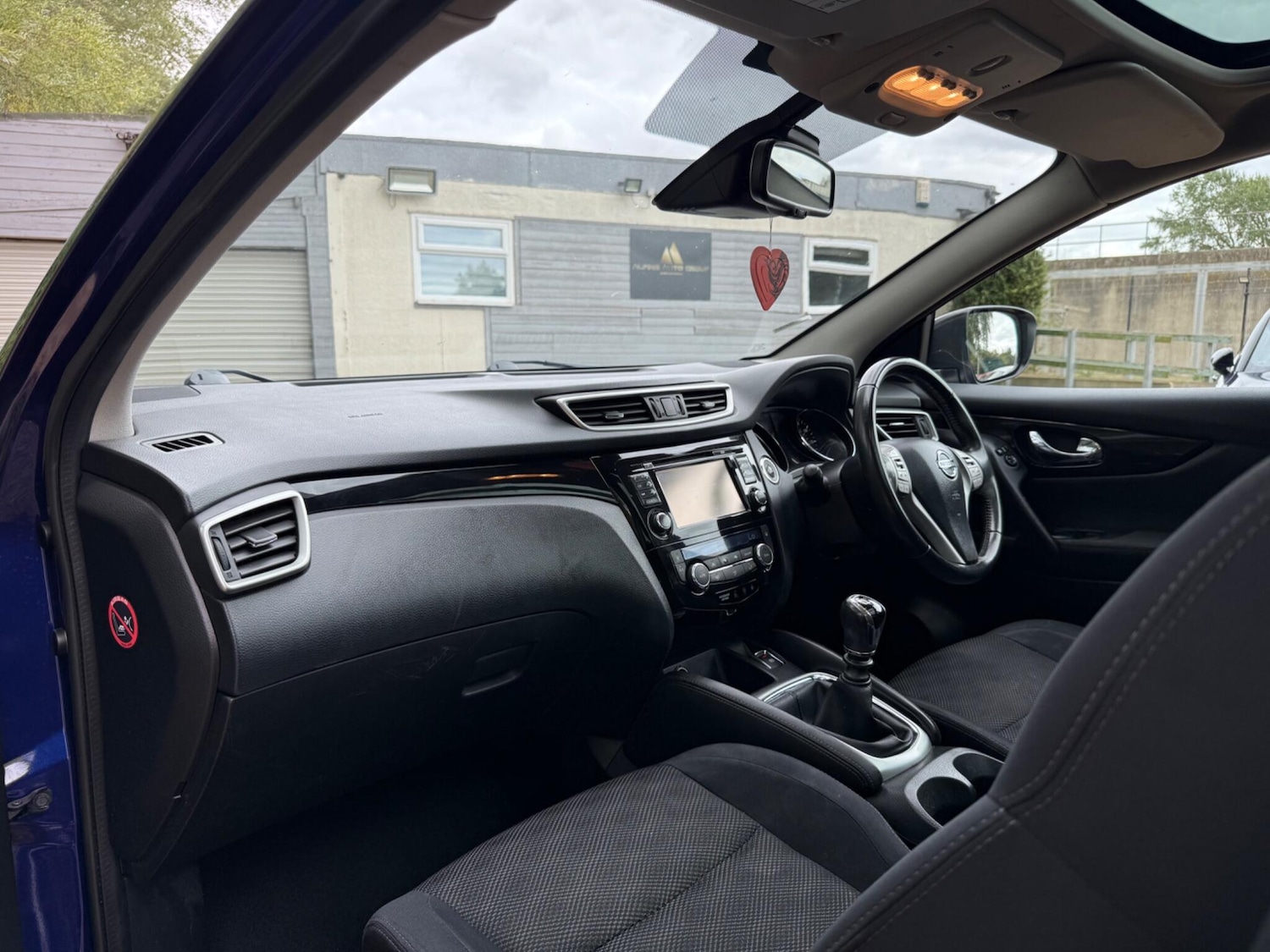 Used Nissan Qashqai 2015 for sale - 76282841: Photo 32