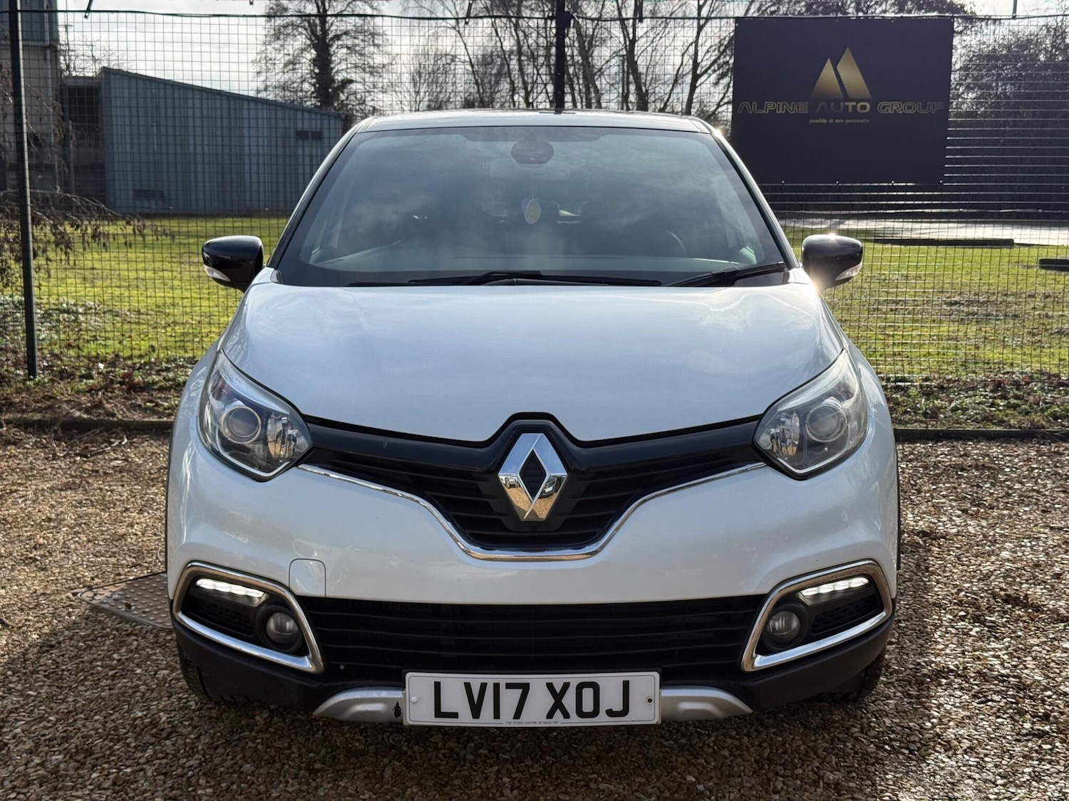 Used Renault Captur 2017 for sale - 77958428: Photo 2