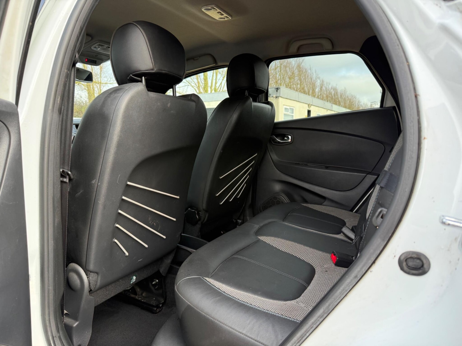 Used Renault Captur 2017 for sale - 77958428: Photo 24