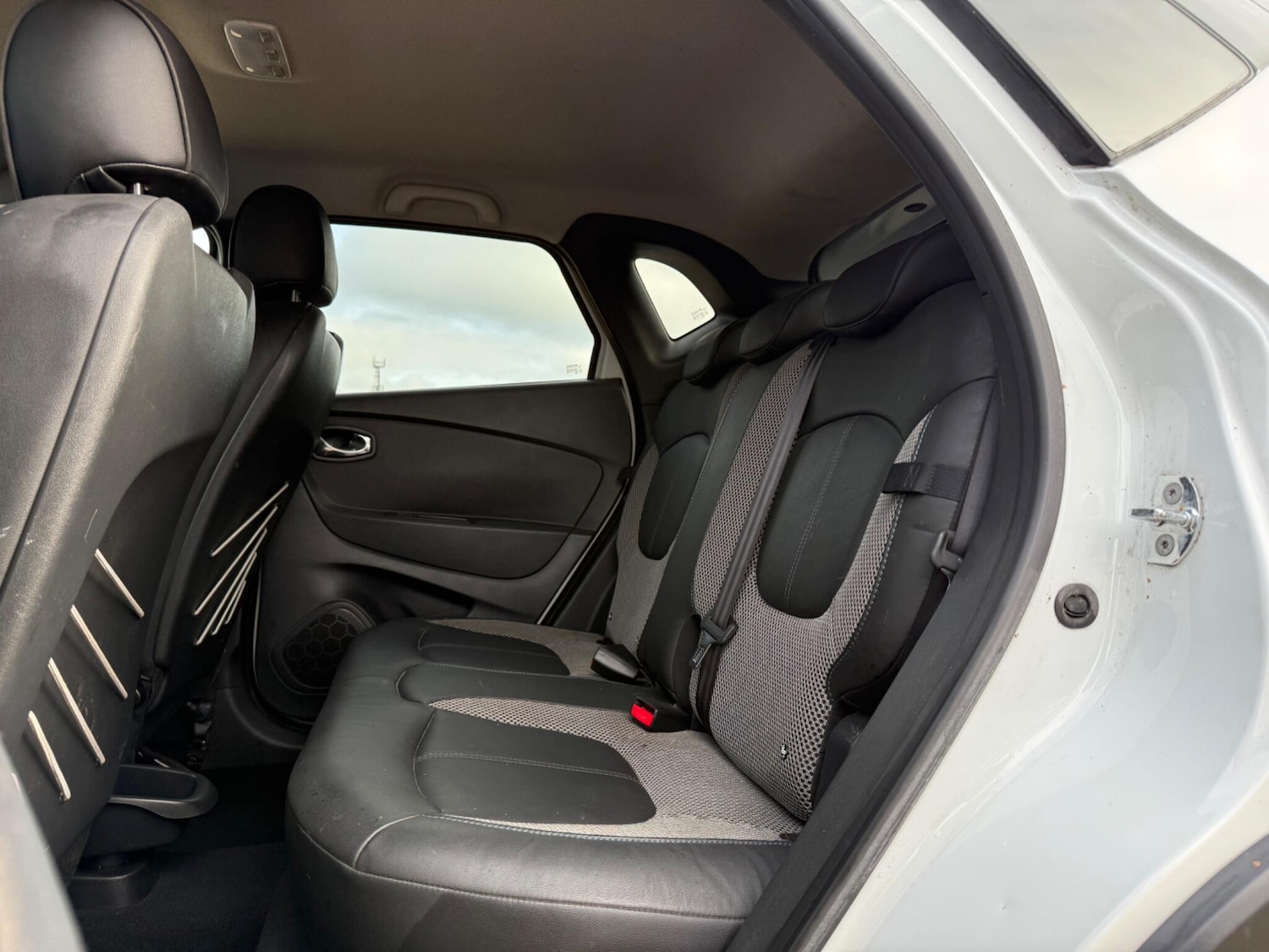 Used Renault Captur 2017 for sale - 77958428: Photo 25