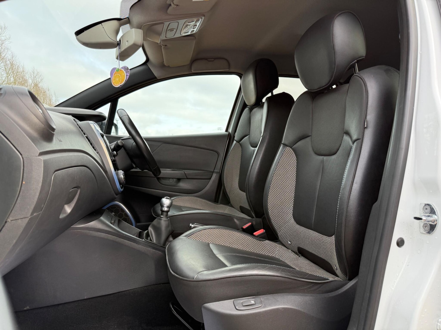 Used Renault Captur 2017 for sale - 77958428: Photo 28