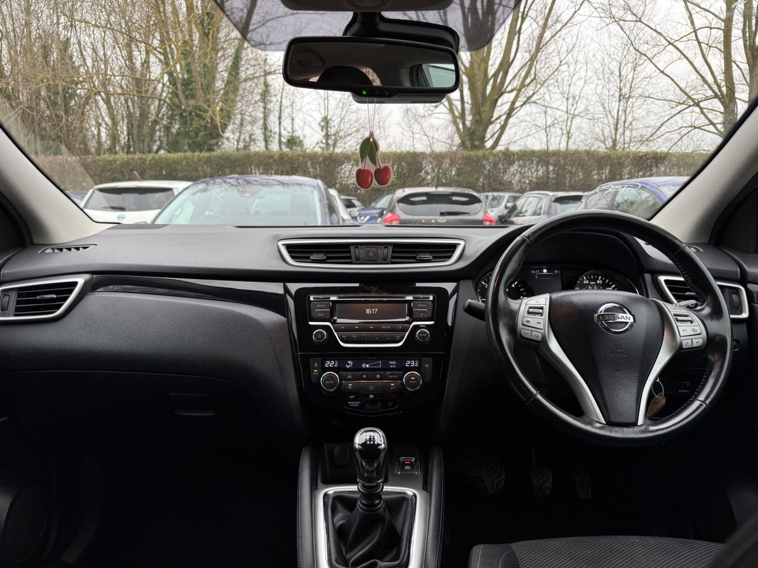 Used Nissan Qashqai 2014 for sale - 77794077: Photo 9