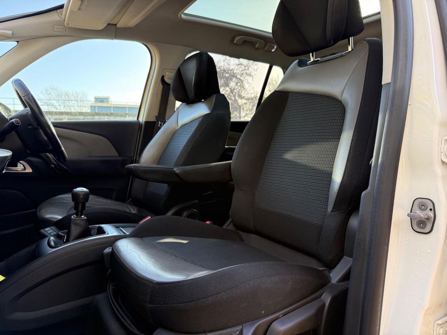 Used Citroen C4 Grand Picasso 2015 for sale - 76620156: Photo 28