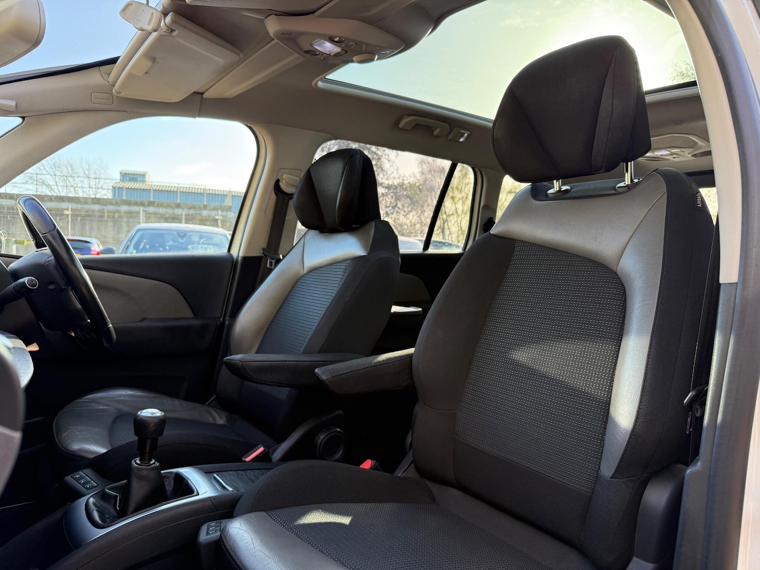 Used Citroen C4 Grand Picasso 2015 for sale - 76620156: Photo 29