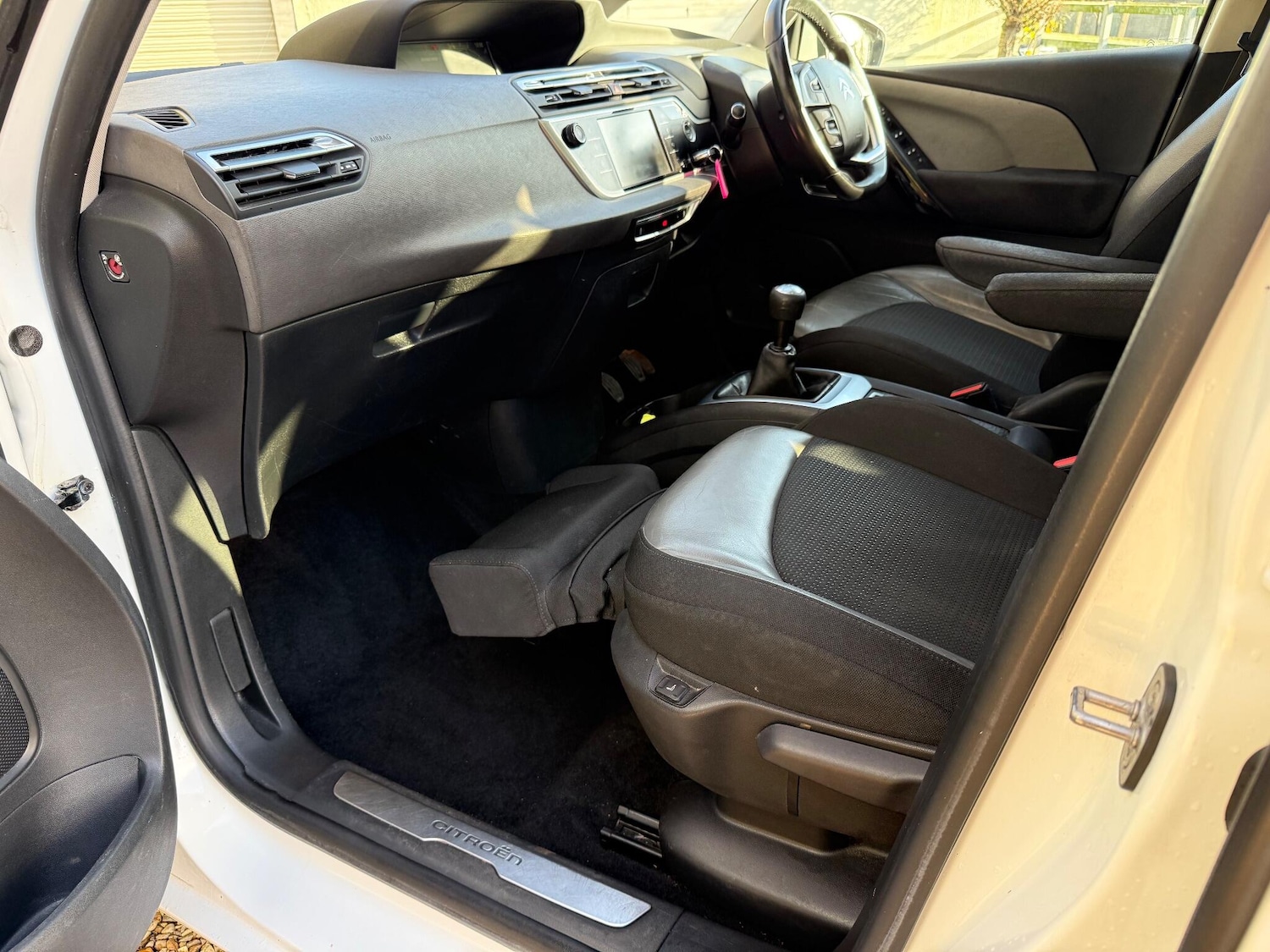 Used Citroen C4 Grand Picasso 2015 for sale - 76620156: Photo 30