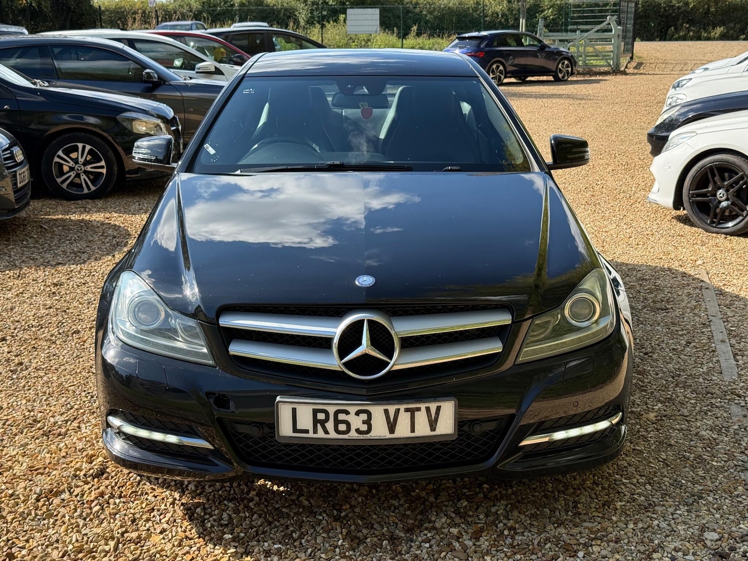 Used Mercedes-Benz C-Class 2013 for sale - 76122085: Photo 2