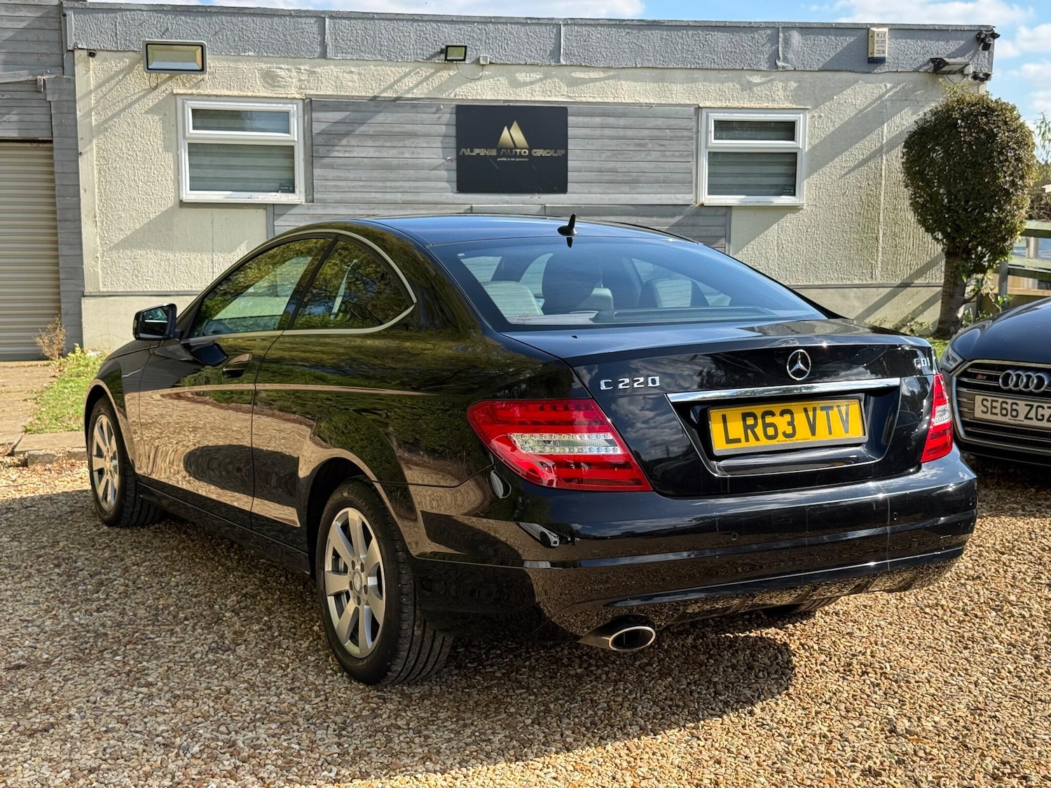 Used Mercedes-Benz C-Class 2013 for sale - 76122085: Photo 6