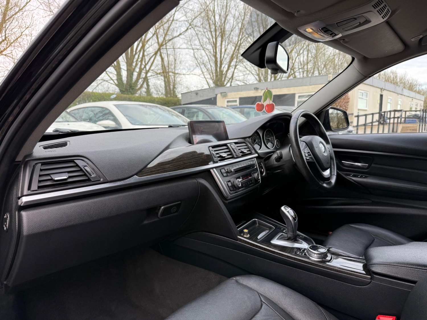 Used BMW 3 Series 2014 for sale - 78033676: Photo 27