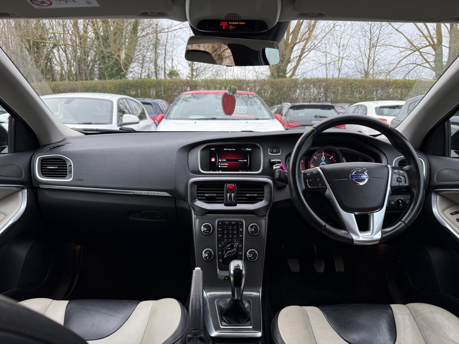 Used Volvo V40 Cross Country for sale - 77957045: Photo 11