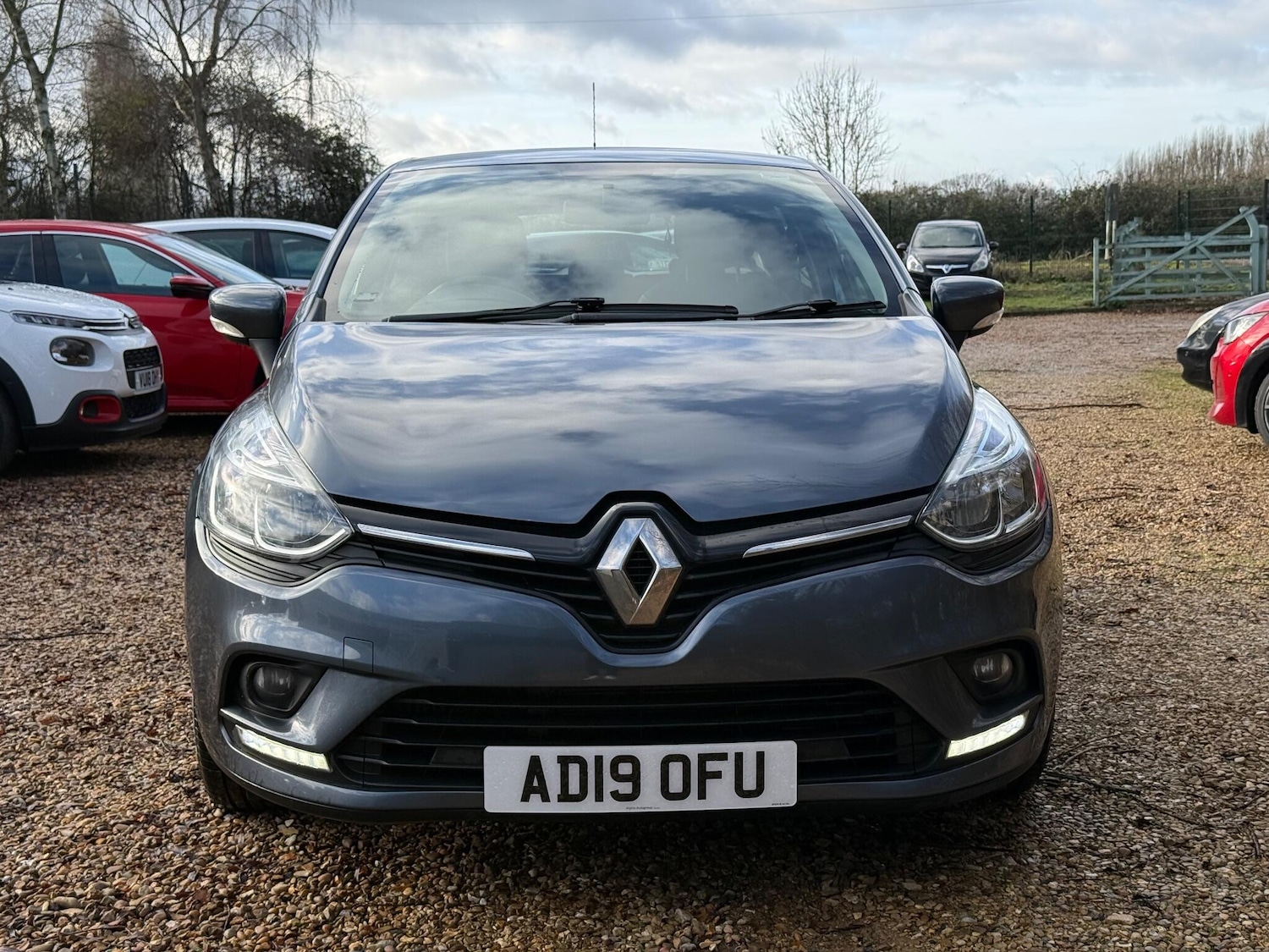 Used Renault Clio 2025 for sale - 77304861: Photo 2