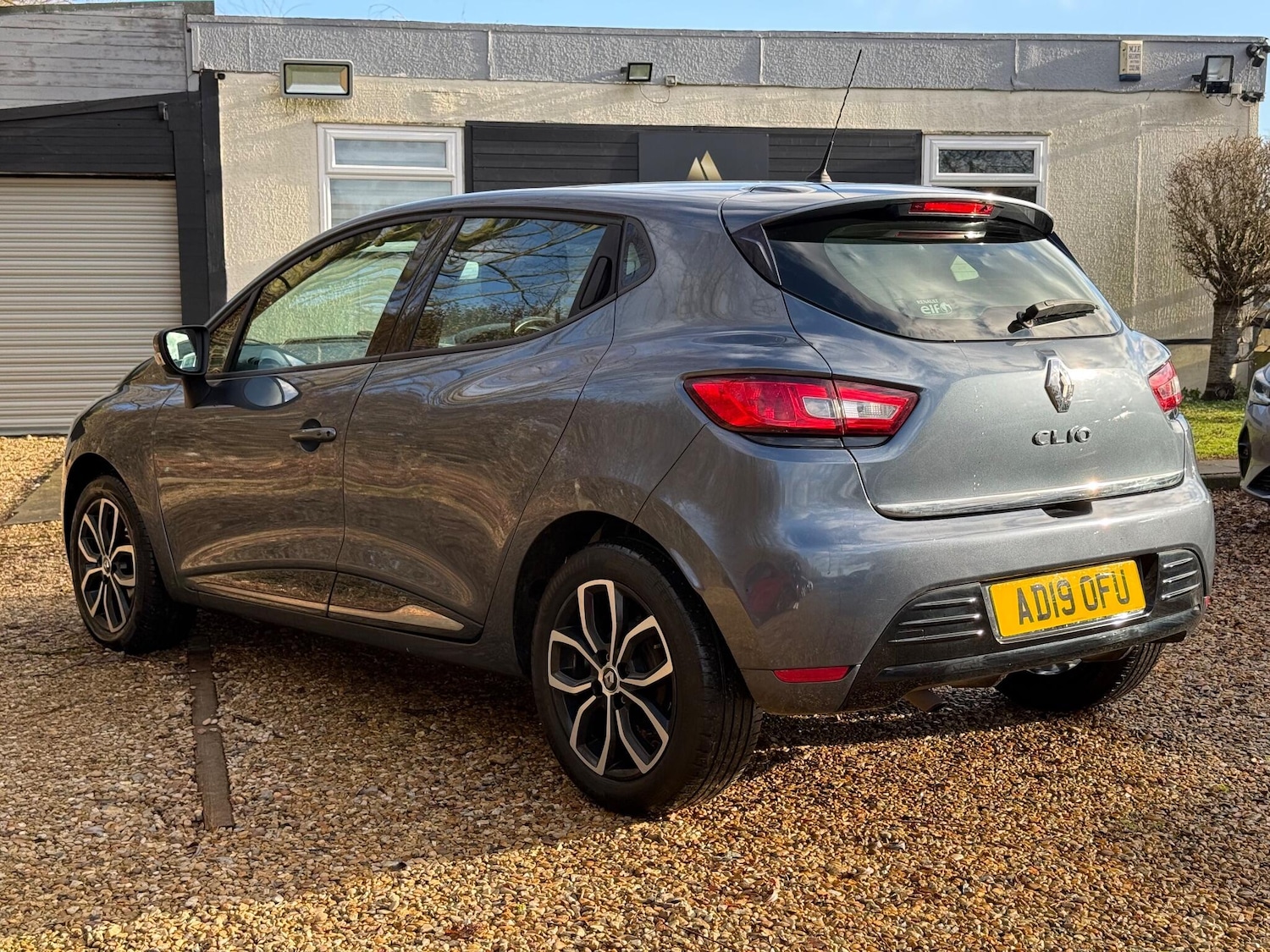 Used Renault Clio 2025 for sale - 77304861: Photo 4