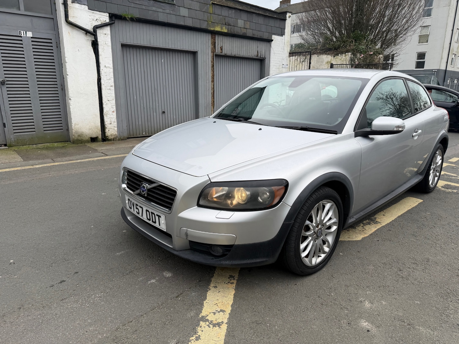 Used Volvo C30 2007 for sale - 77781541: Photo 2