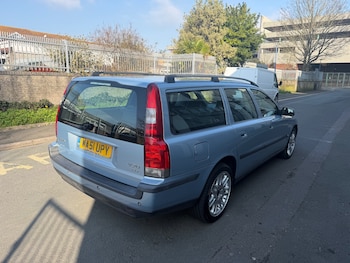 Used Volvo V70 2001 for sale - 77745215: Photo