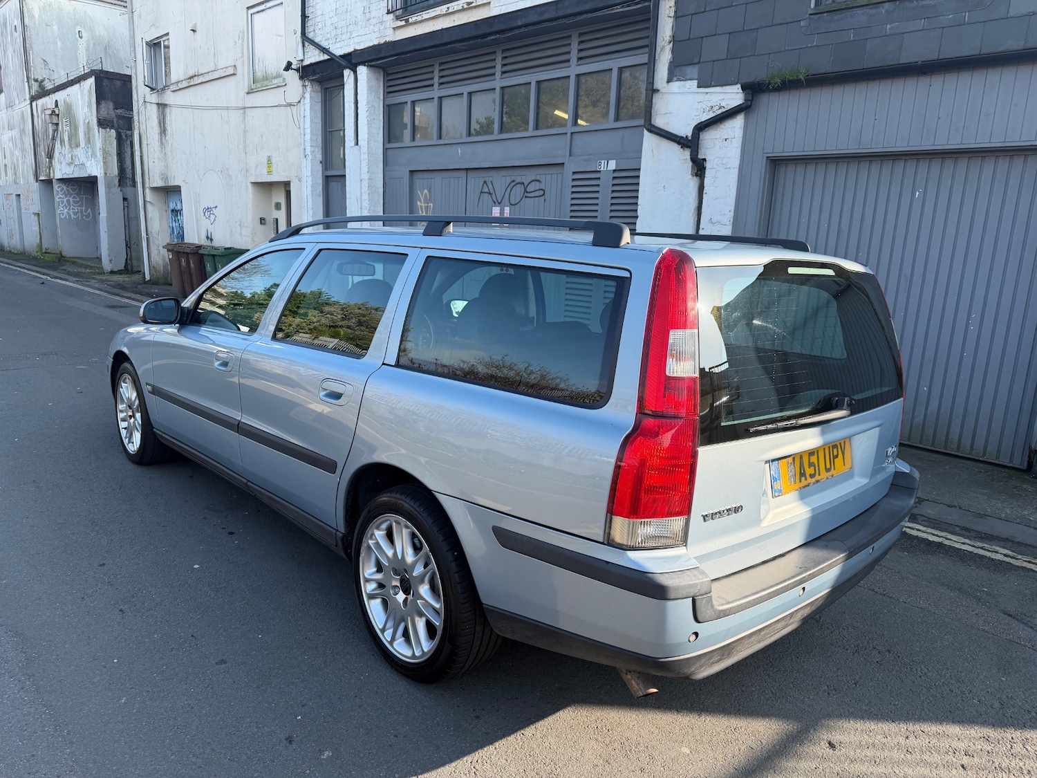 Used Volvo V70 2001 for sale - 77745215: Photo 5