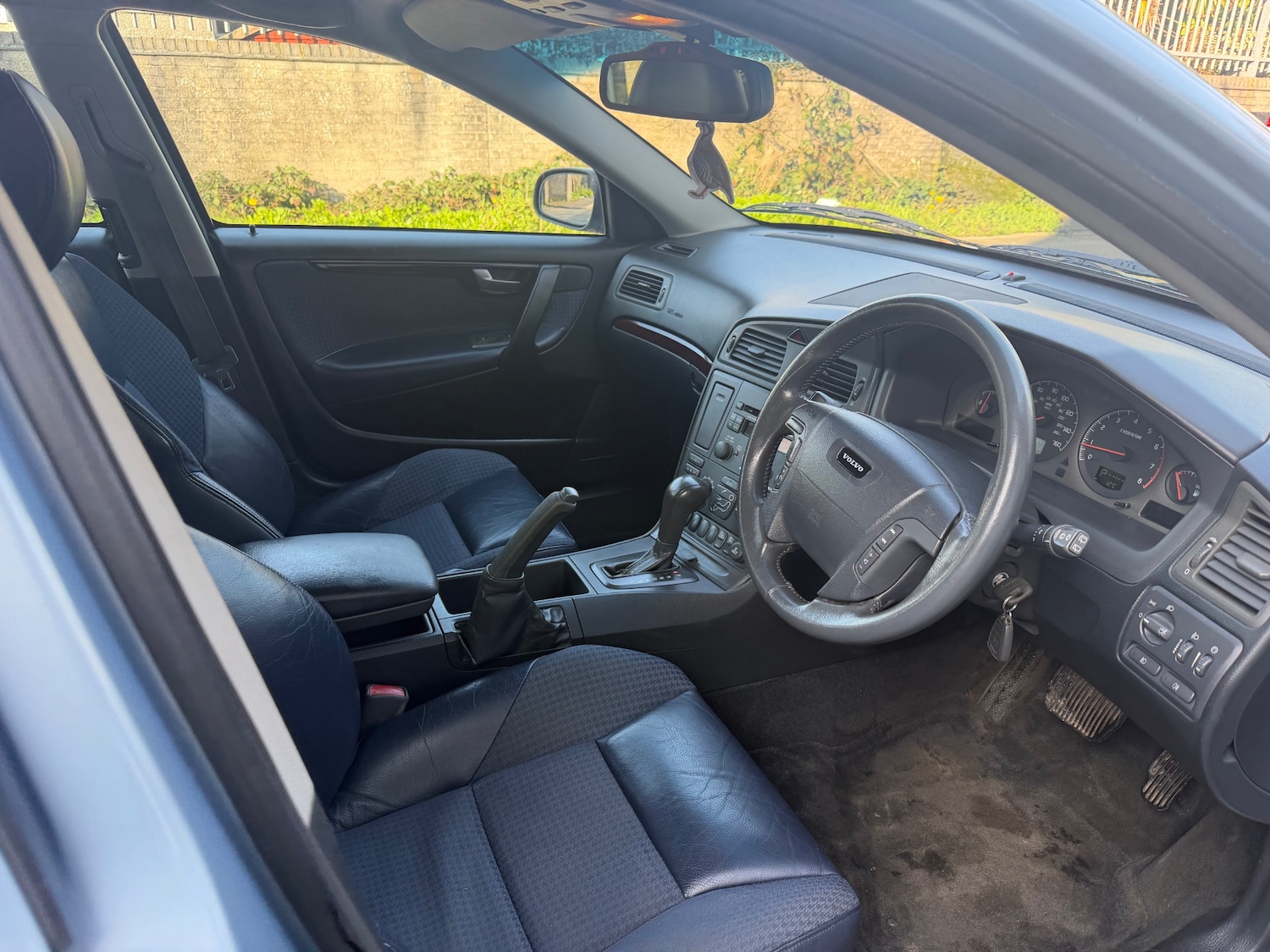 Used Volvo V70 2001 for sale - 77745215: Photo 7