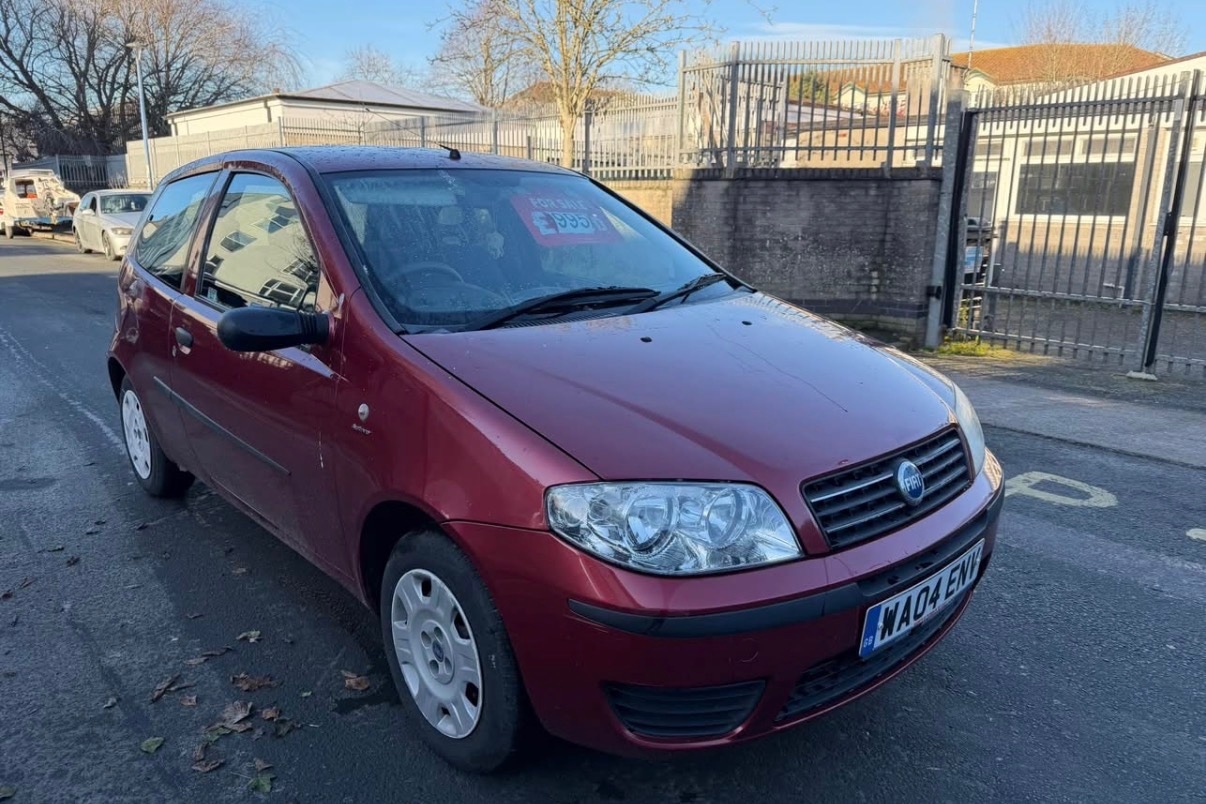 Used Fiat Punto 2004 for sale - 77475672: Photo 2