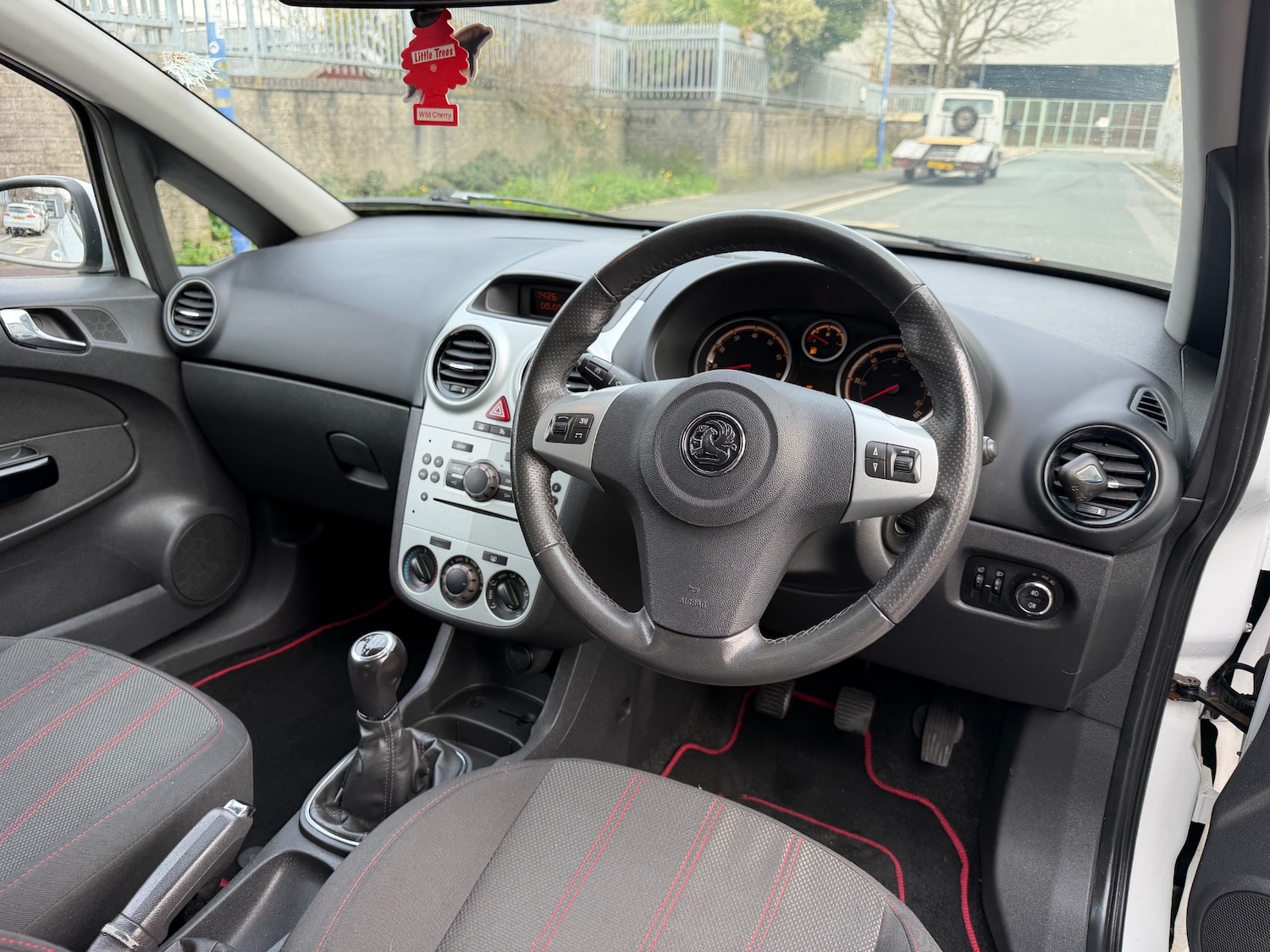 Used Vauxhall Corsa 2010 for sale - 77781533: Photo 7