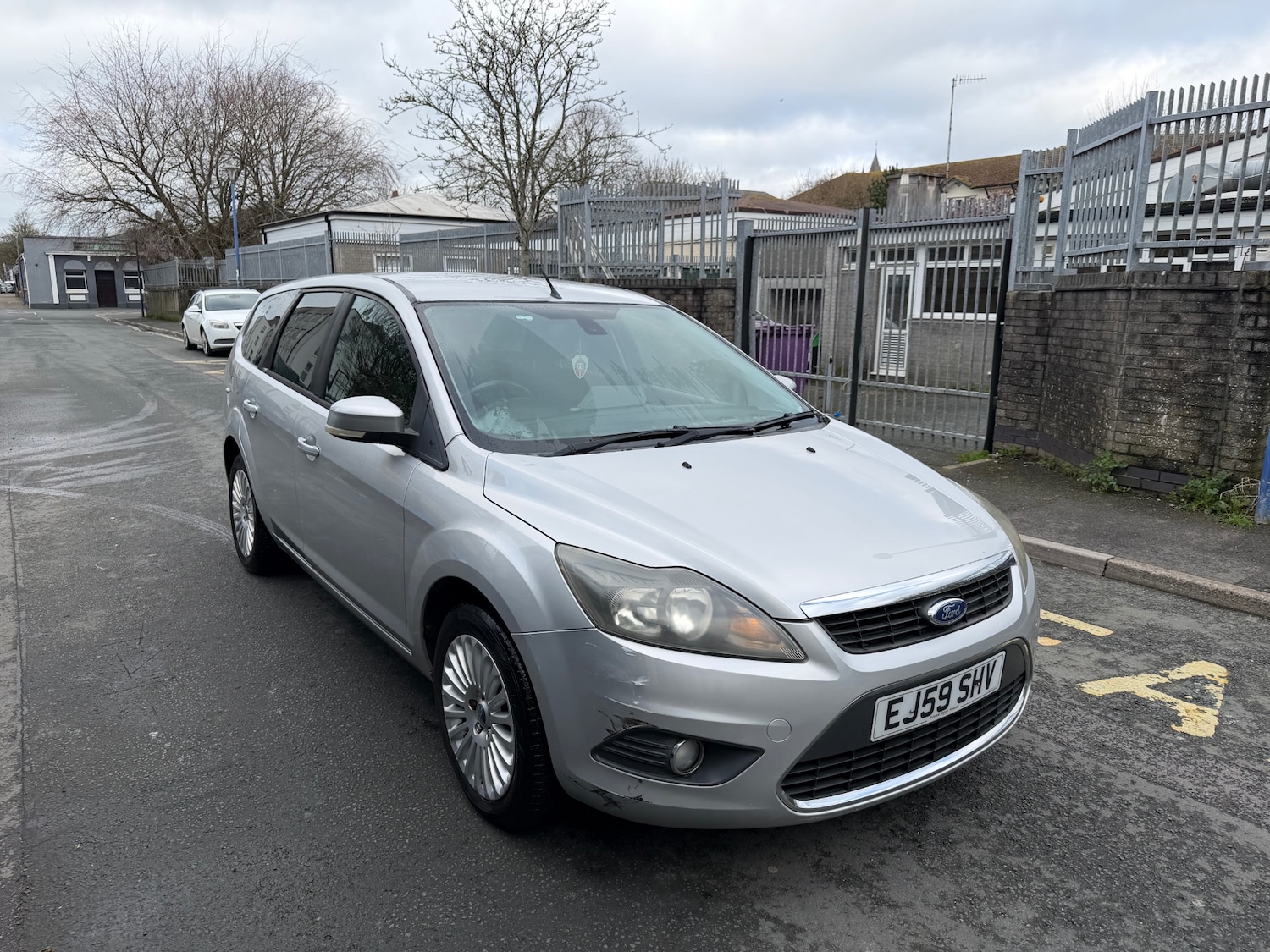 Used Ford Focus 2009 for sale - 77687421: Photo 2