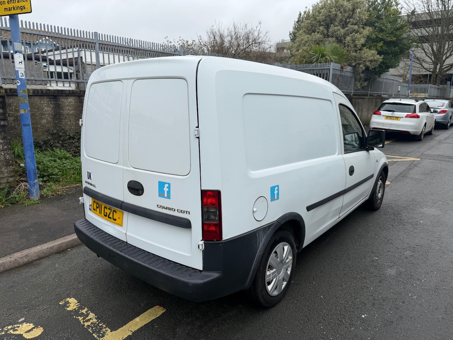 Used Vauxhall Combo 2011 for sale - 77687609: Photo 3