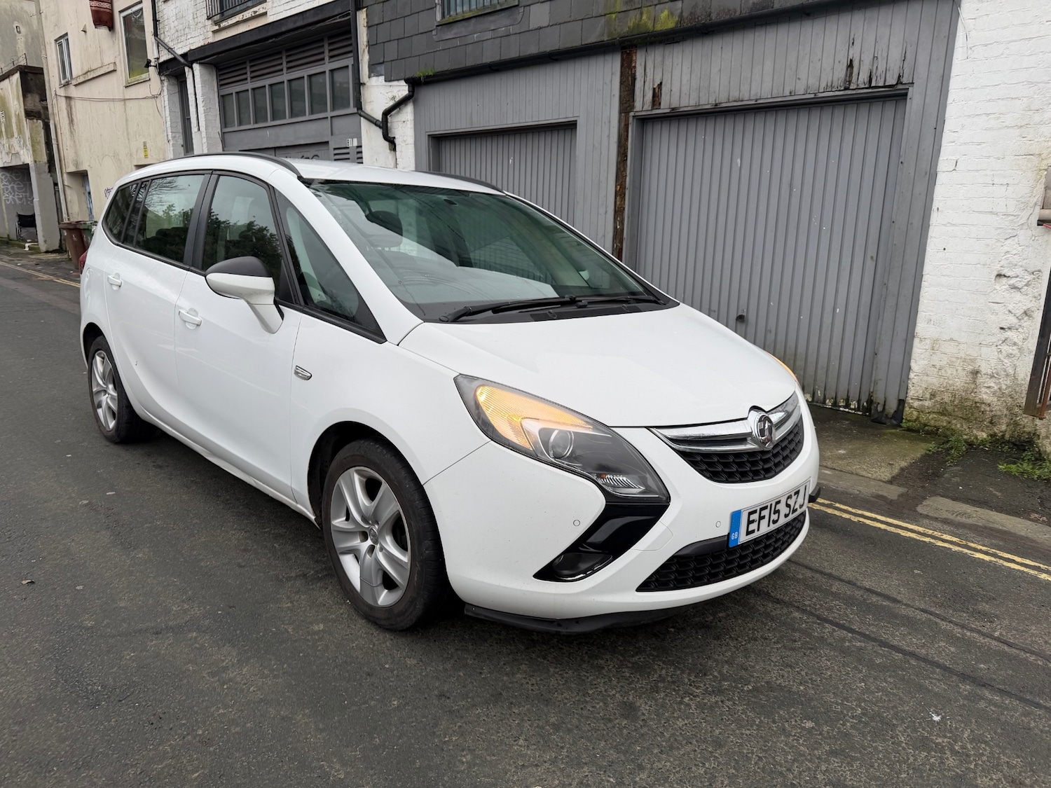 Used Vauxhall Zafira 2015 for sale - 77474538: Photo 2