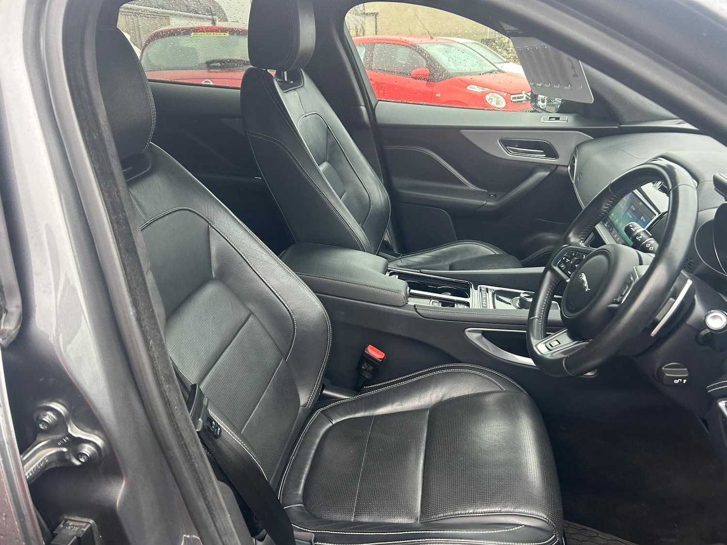 Used Jaguar F-Pace 2019 for sale - 76726179: Photo 10