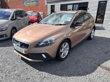 Used Volvo V40 2014 for sale - 78784221: Photo