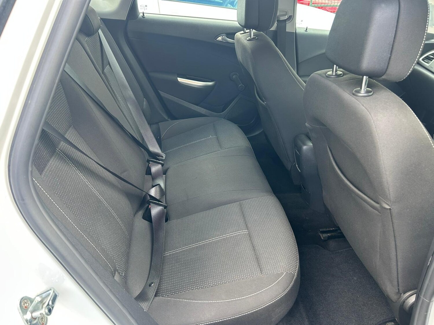 Used Vauxhall Astra 2012 for sale - 76030822: Photo 12
