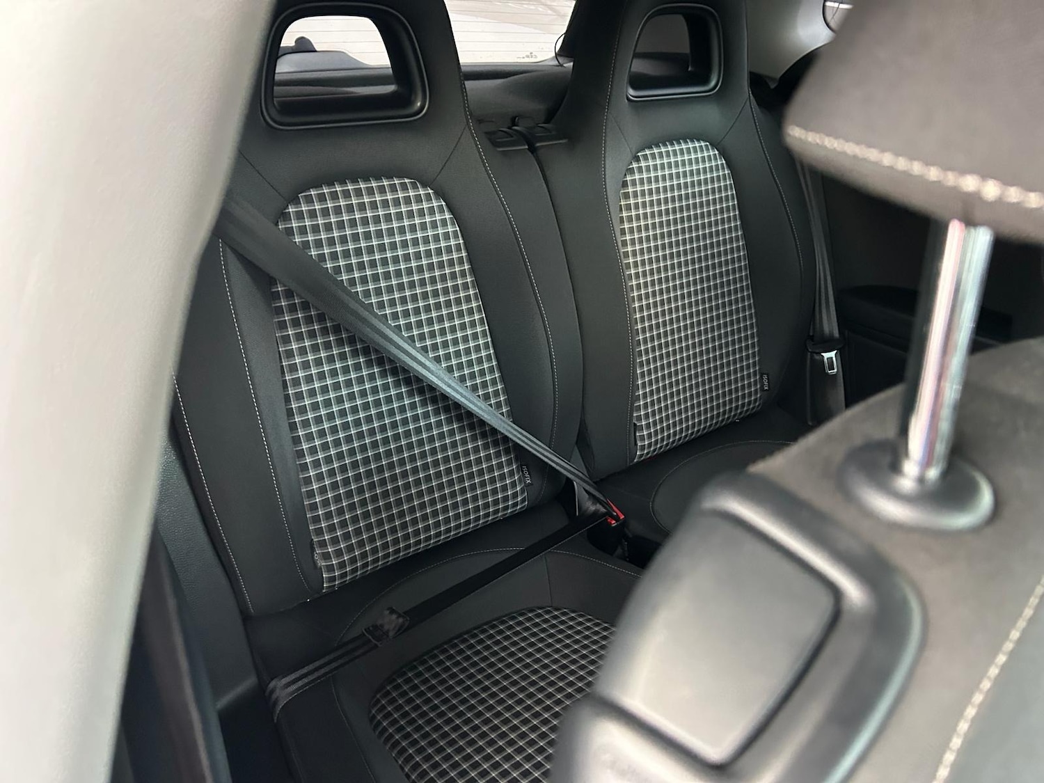 Used Volkswagen Scirocco 2017 for sale - 77371723: Photo 9