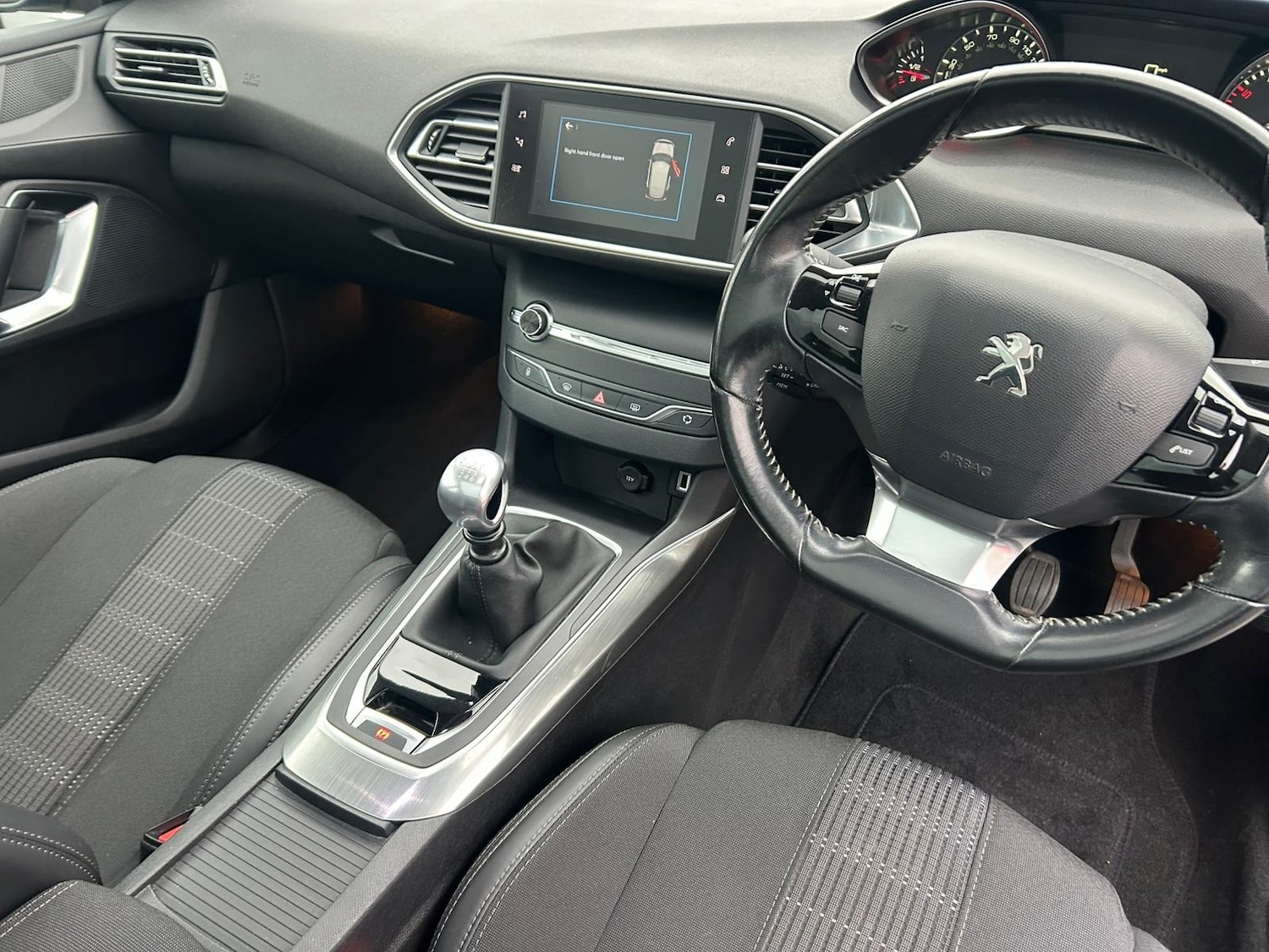 Used Peugeot 308 2018 for sale - 76440069: Photo 13