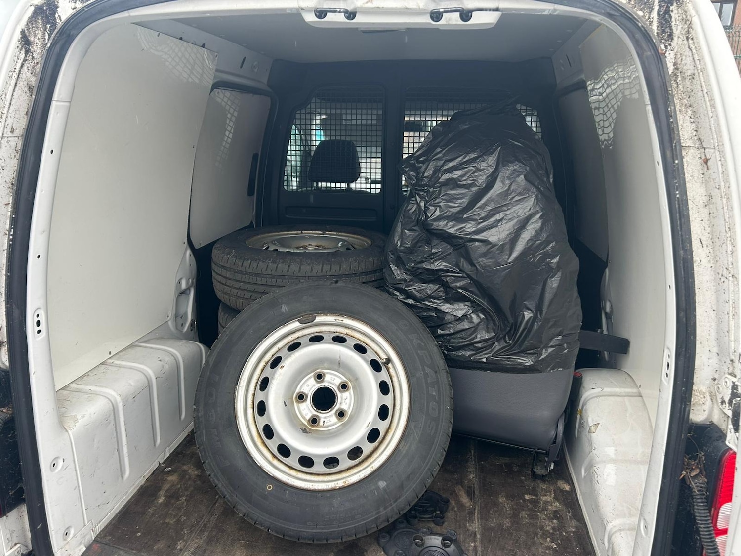 Used Volkswagen Caddy 2014 for sale - 76103978: Photo 15