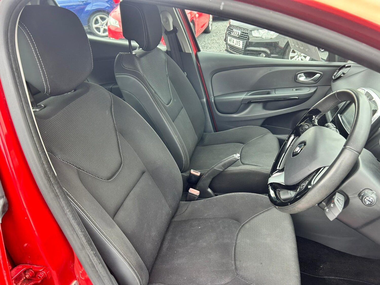 Used Renault Clio 2015 for sale - 78197128: Photo 7