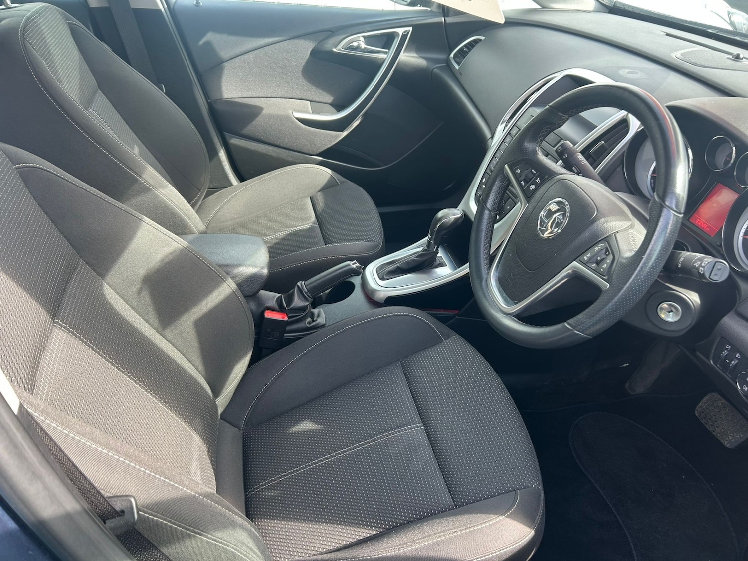 Used Vauxhall Astra 2013 for sale - 75991520: Photo 9